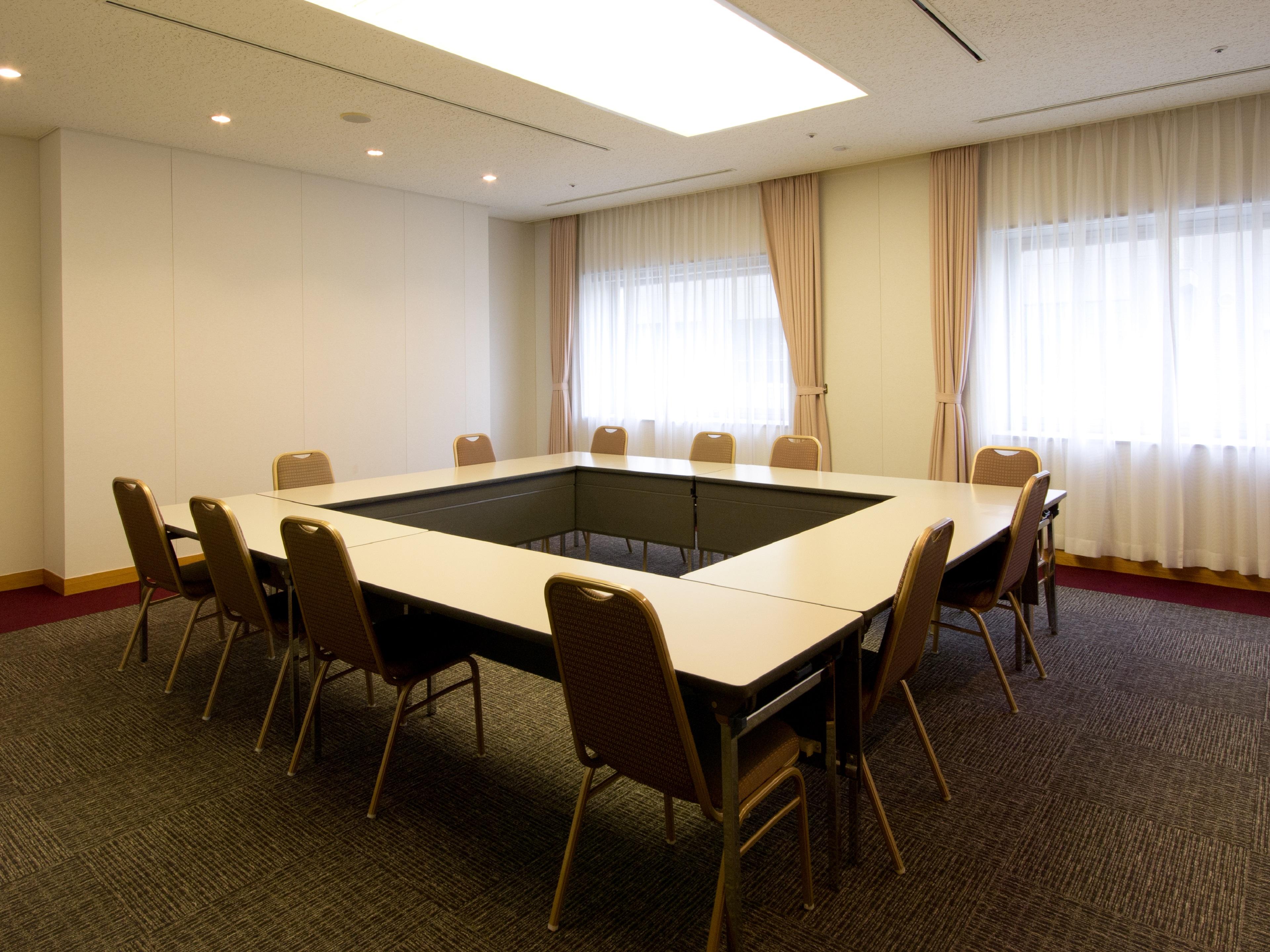 Toshi Center Hotell